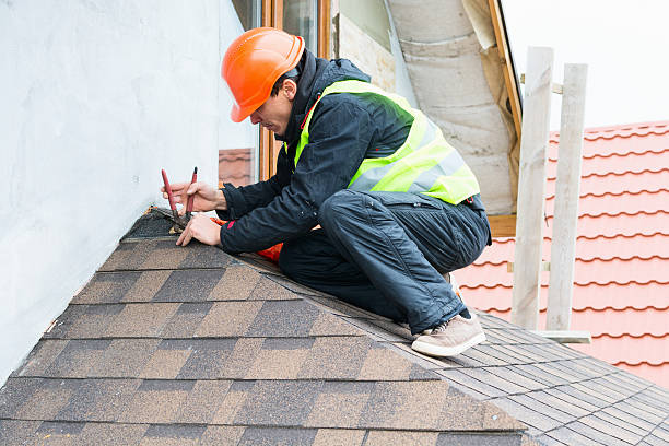 Best Roof Gutter Cleaning  in Hideaway, TX